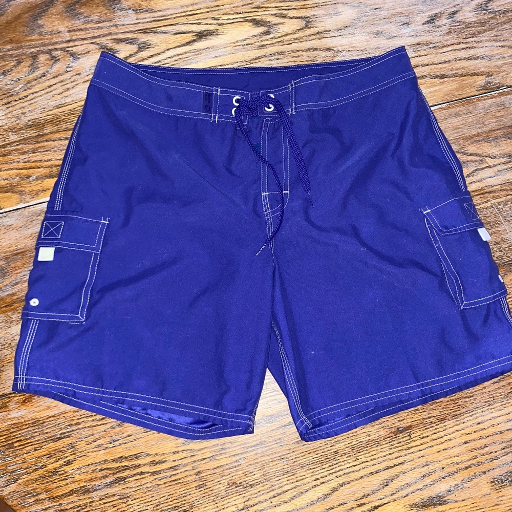 BEACH RAYS womens board short/inseam-6 3/4/exc cond/10